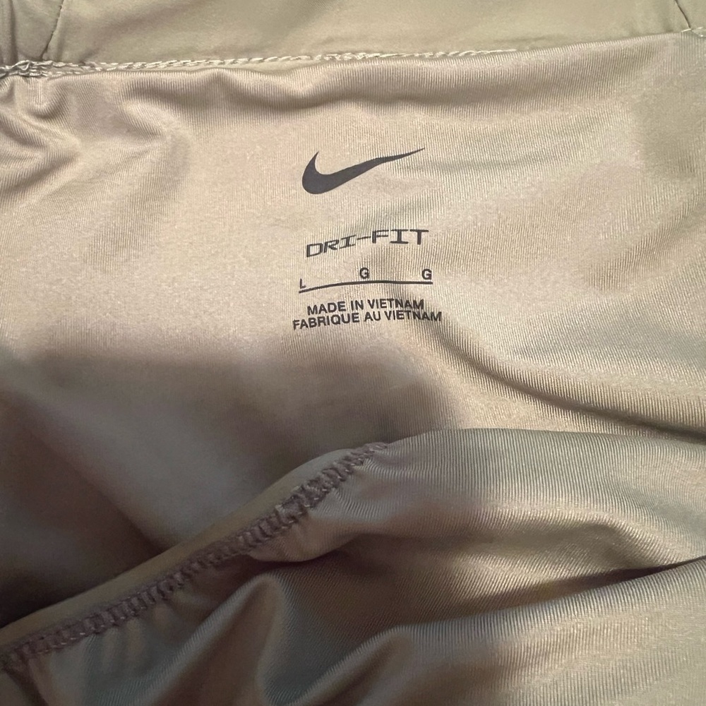 WOMEN'S NIKE ONE DRI-FIT ULTRA HIGH-WAISTED 3-INCH BRIEF-LINED SHORTS SIZE L - Picture 3 of 9